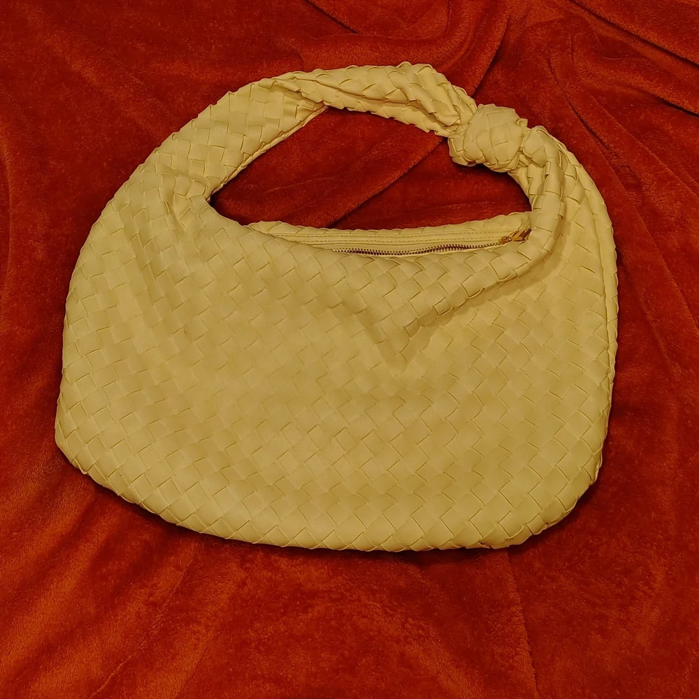 Urban Expressions Chic Cream/Ivory Woven Hobo Bag